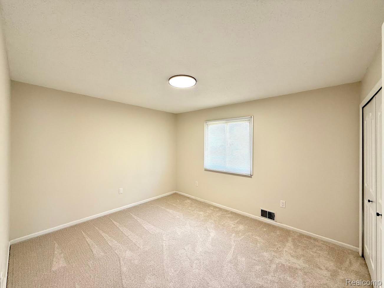 6505 POCAHONTAS Street