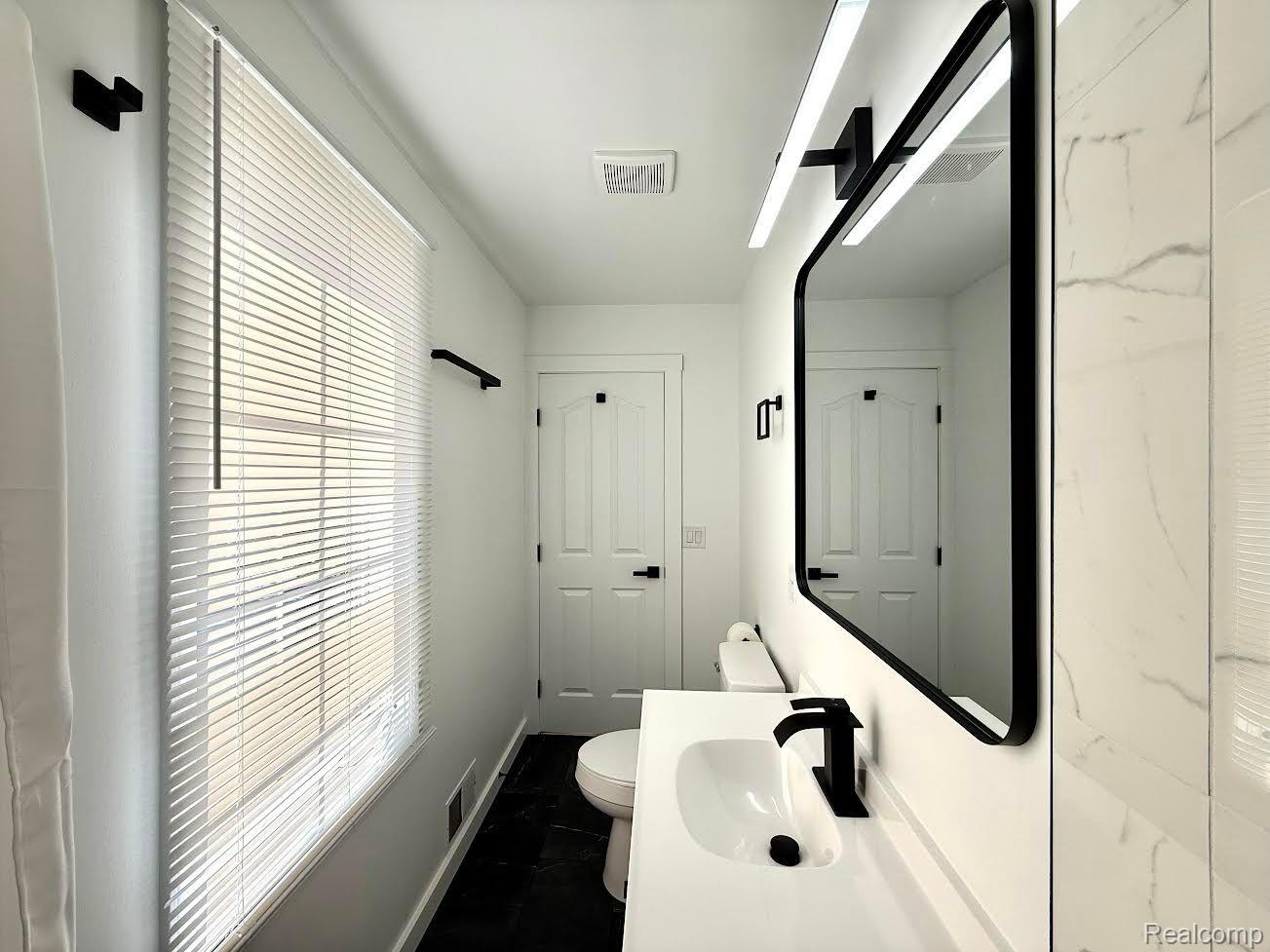 6505 POCAHONTAS Street