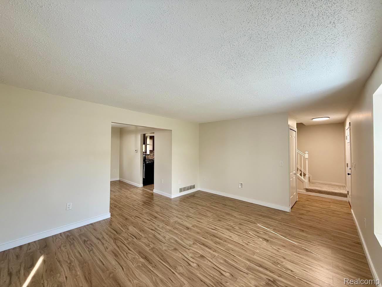 6505 POCAHONTAS Street