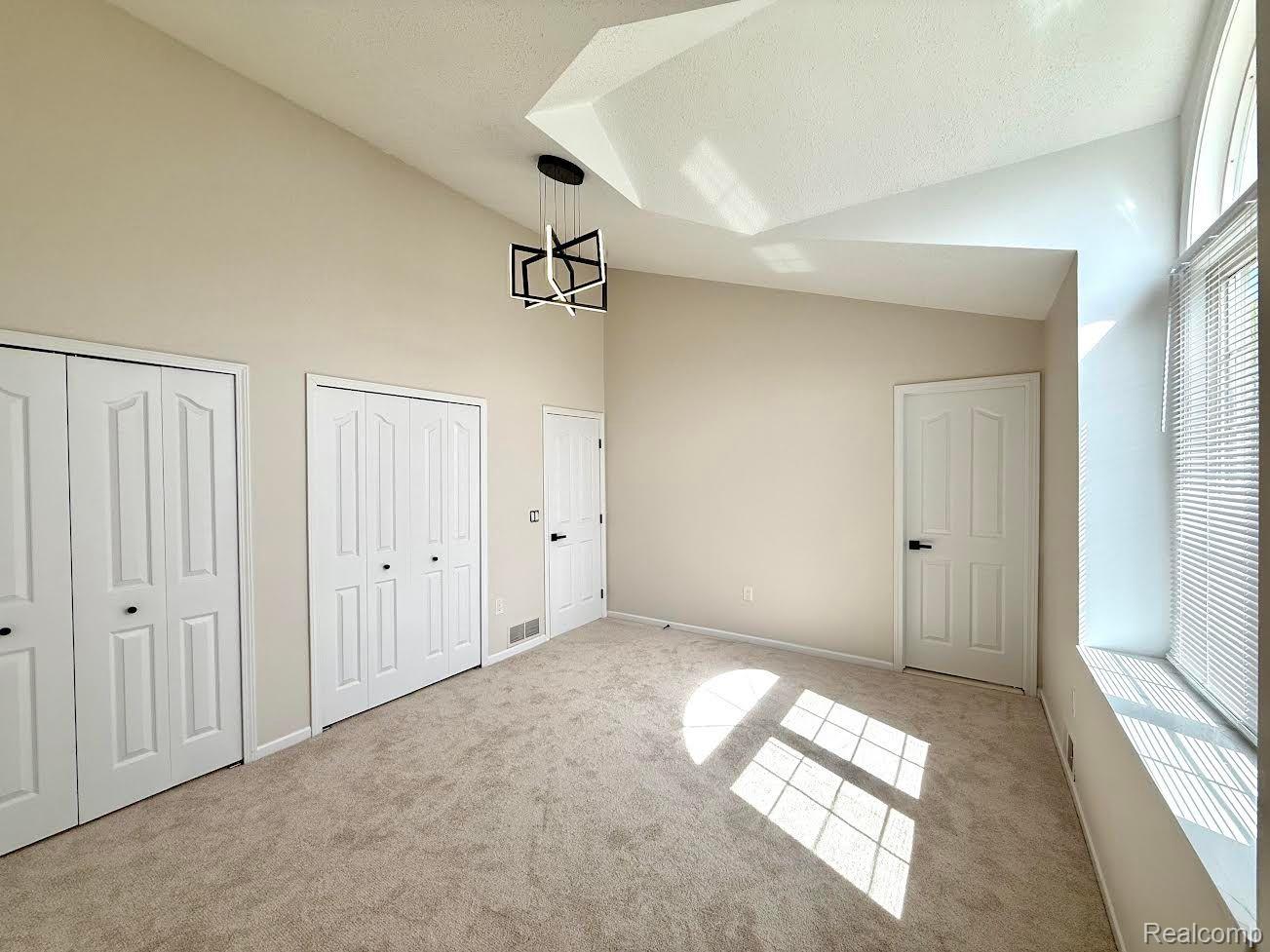 6505 POCAHONTAS Street