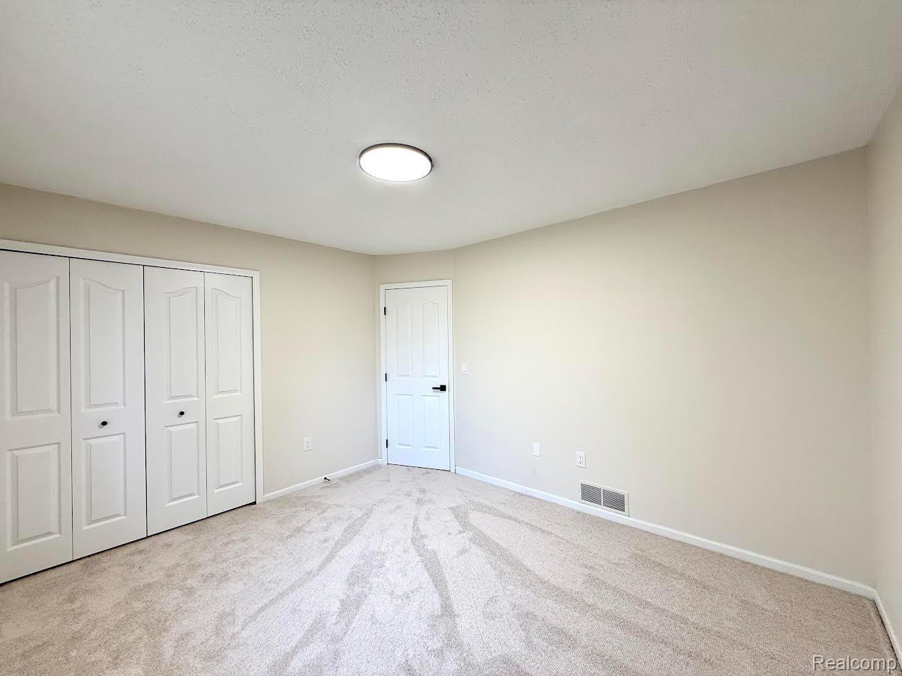 6505 POCAHONTAS Street