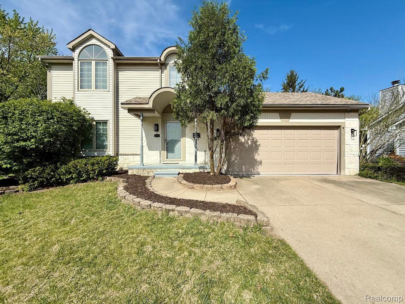 6505 POCAHONTAS Street