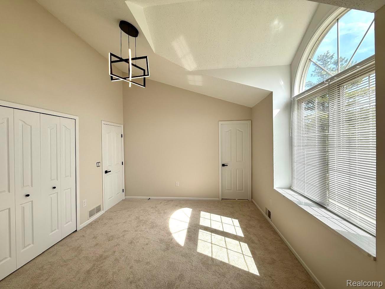 6505 POCAHONTAS Street