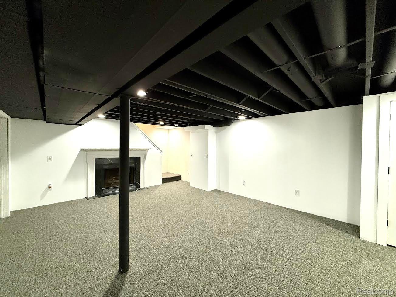 6505 POCAHONTAS Street