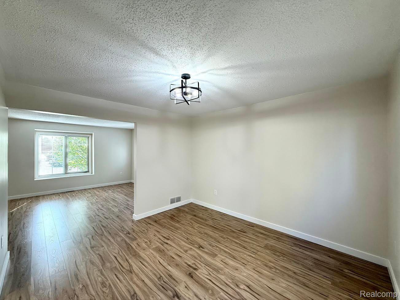 6505 POCAHONTAS Street