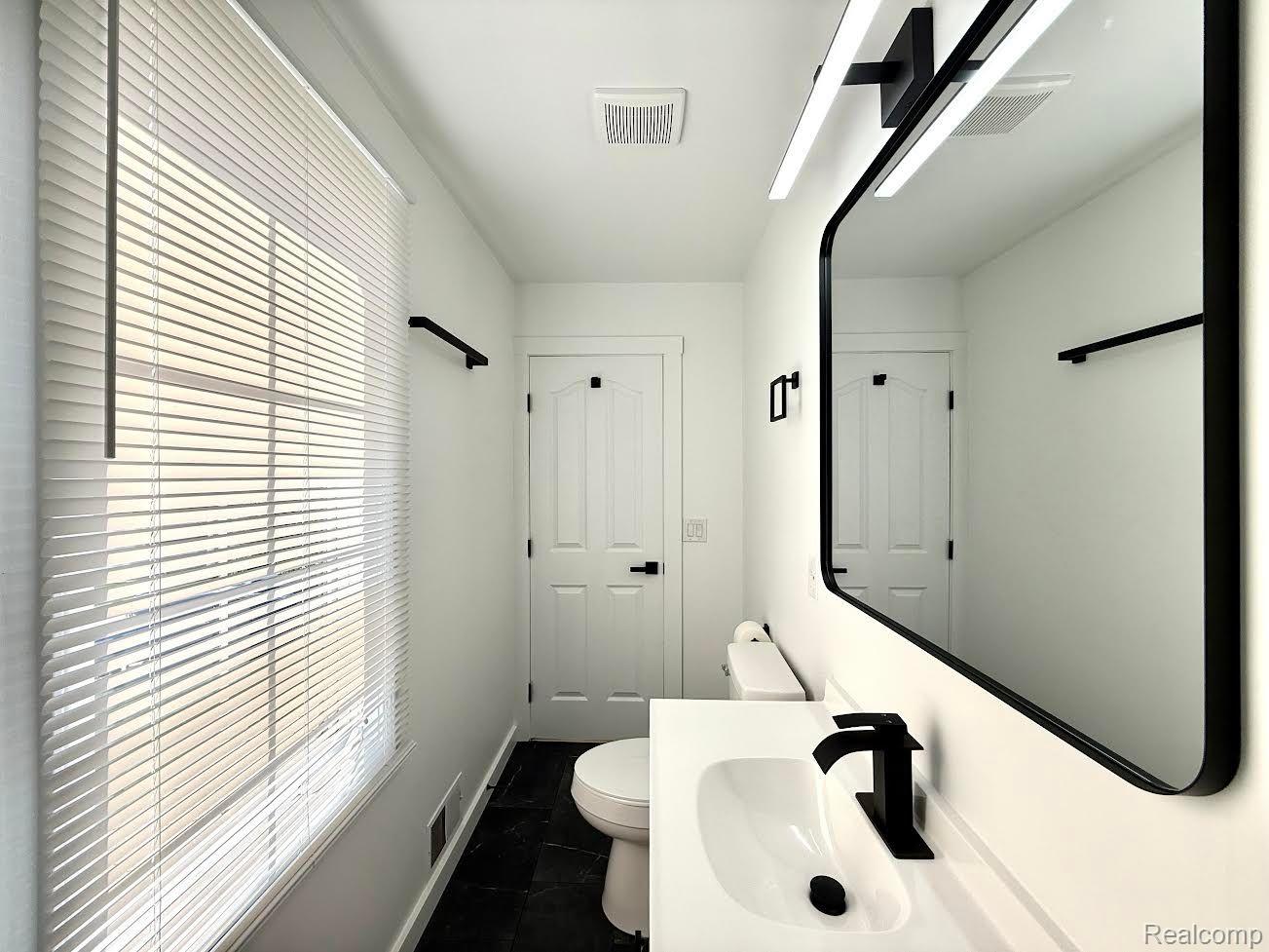 6505 POCAHONTAS Street