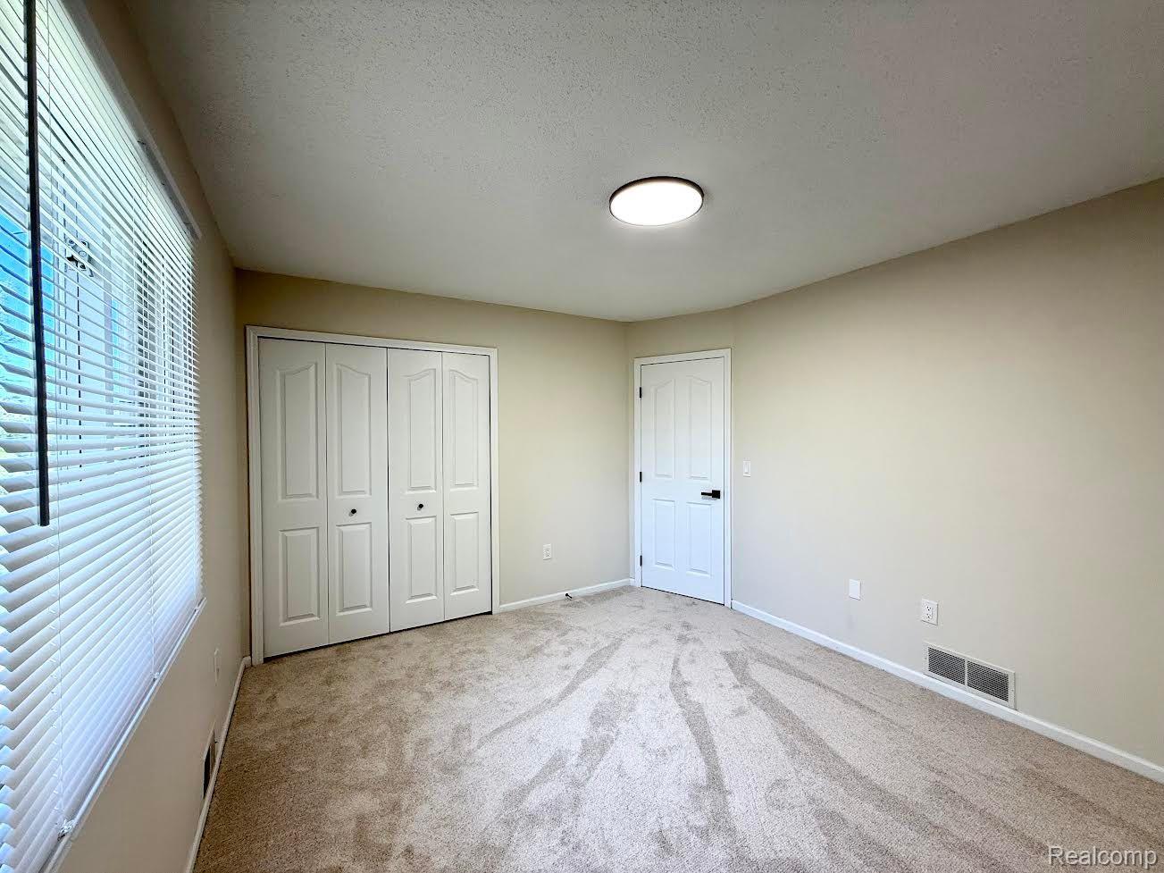 6505 POCAHONTAS Street