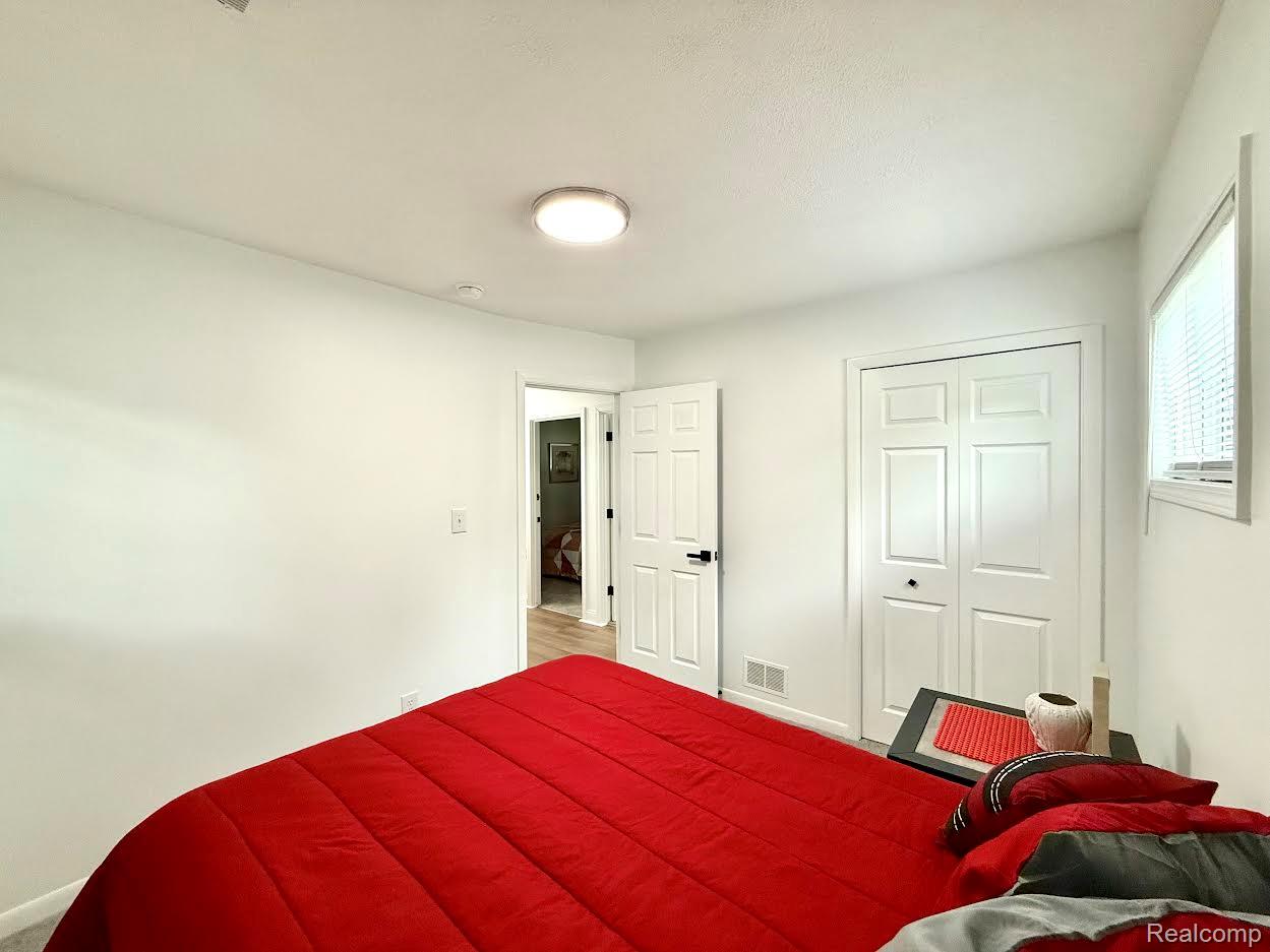 2526 Genes Drive