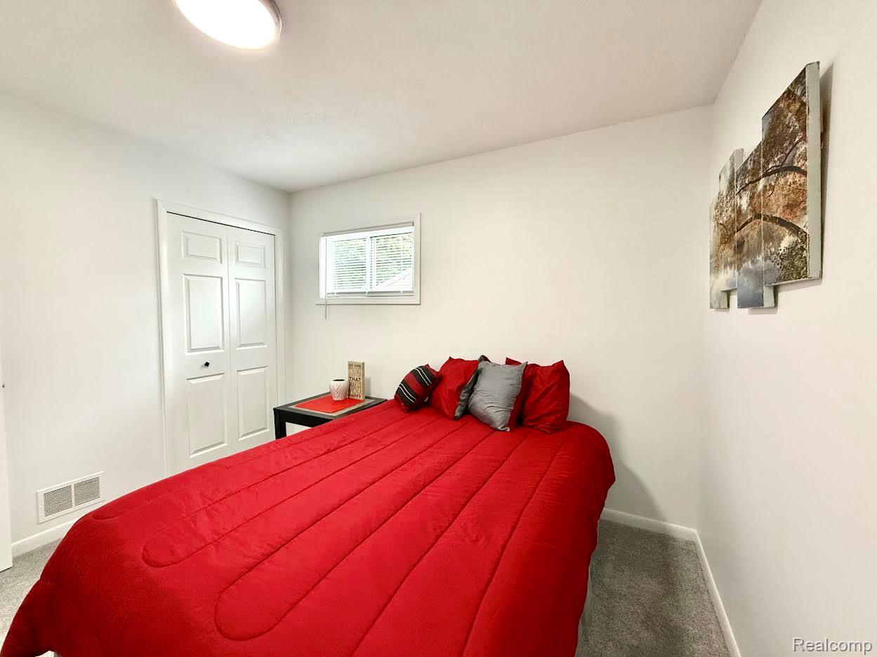 2526 Genes Drive