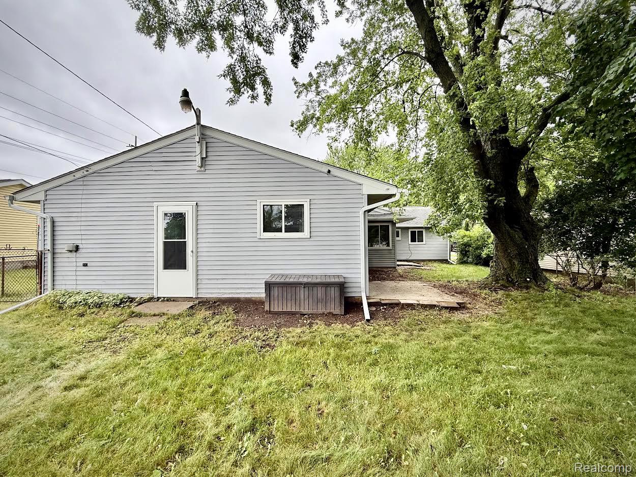 2526 Genes Drive