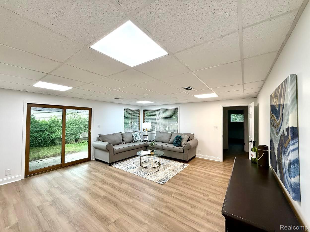 2526 Genes Drive