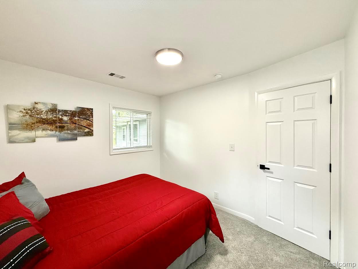 2526 Genes Drive