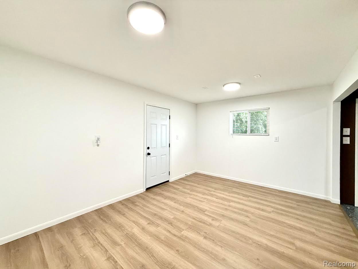 2526 Genes Drive
