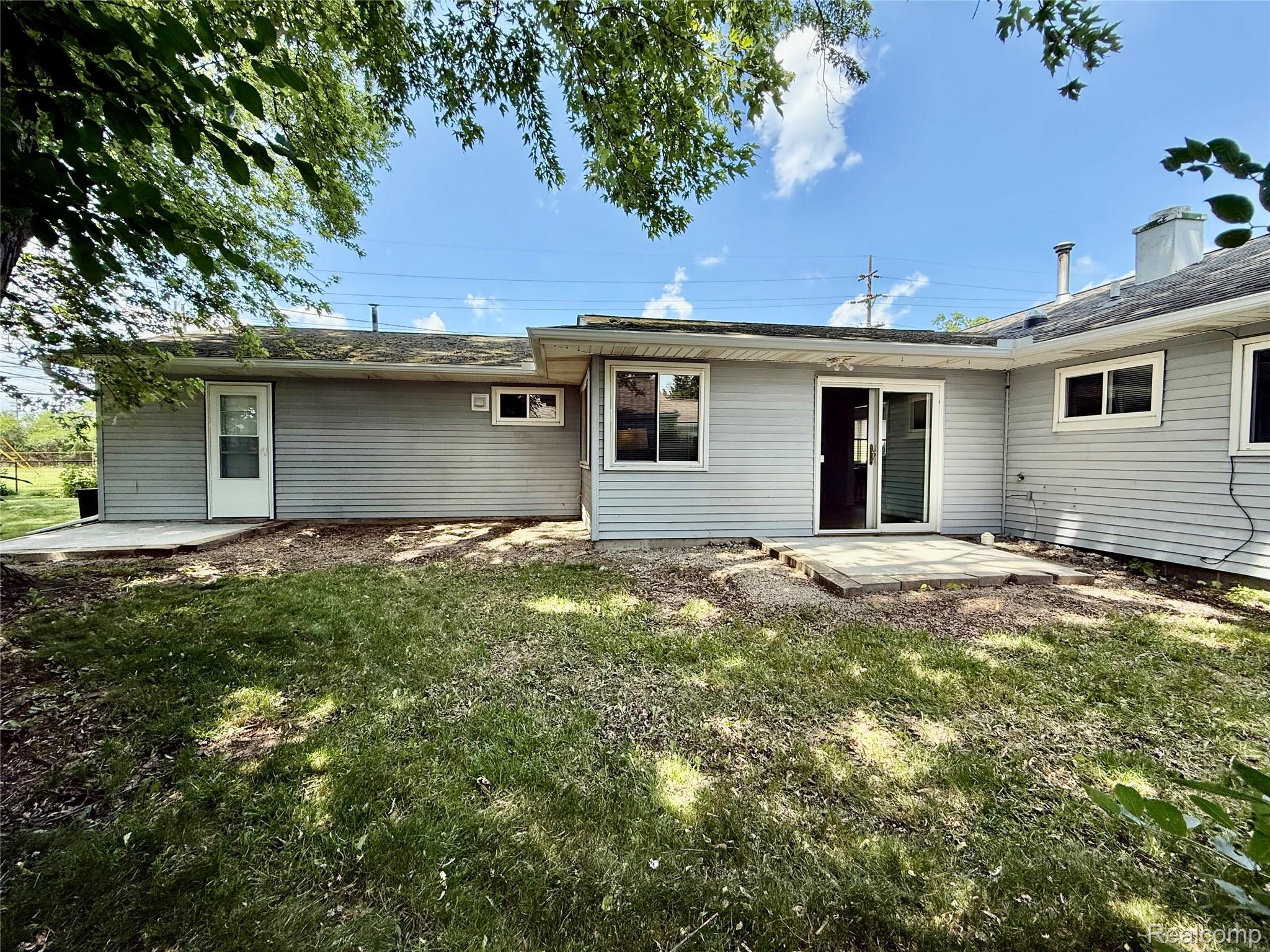 2526 Genes Drive