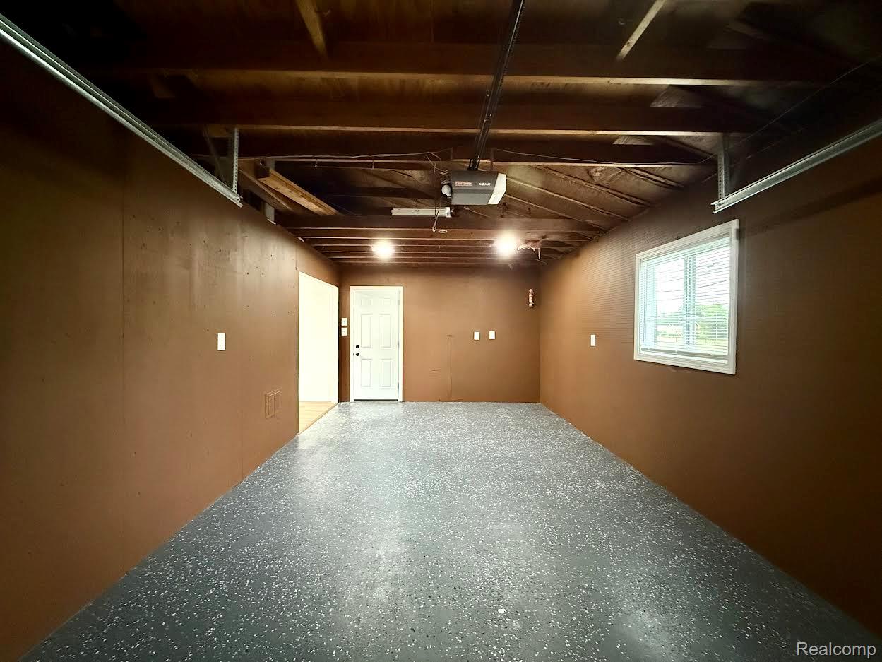 2526 Genes Drive