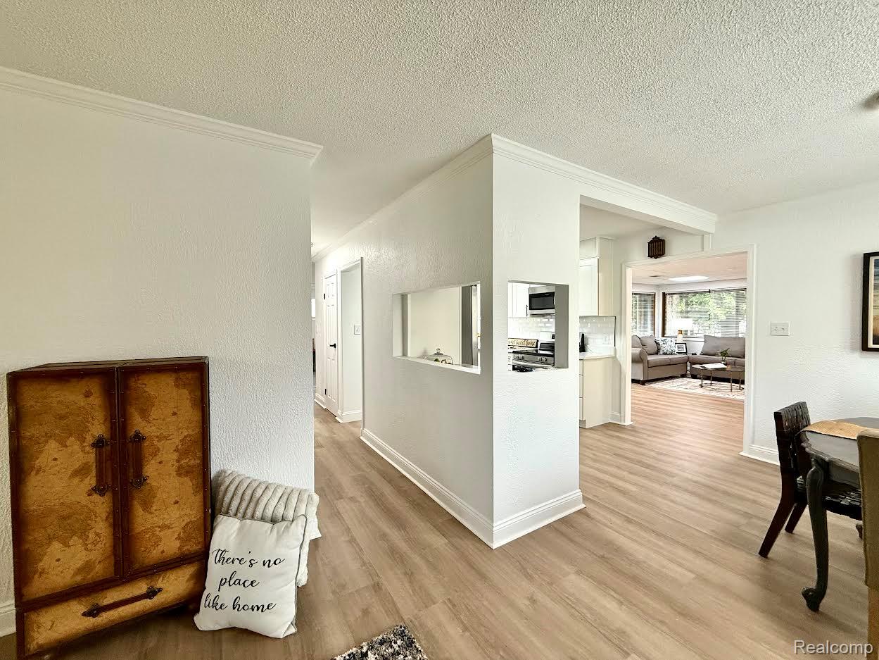 2526 Genes Drive