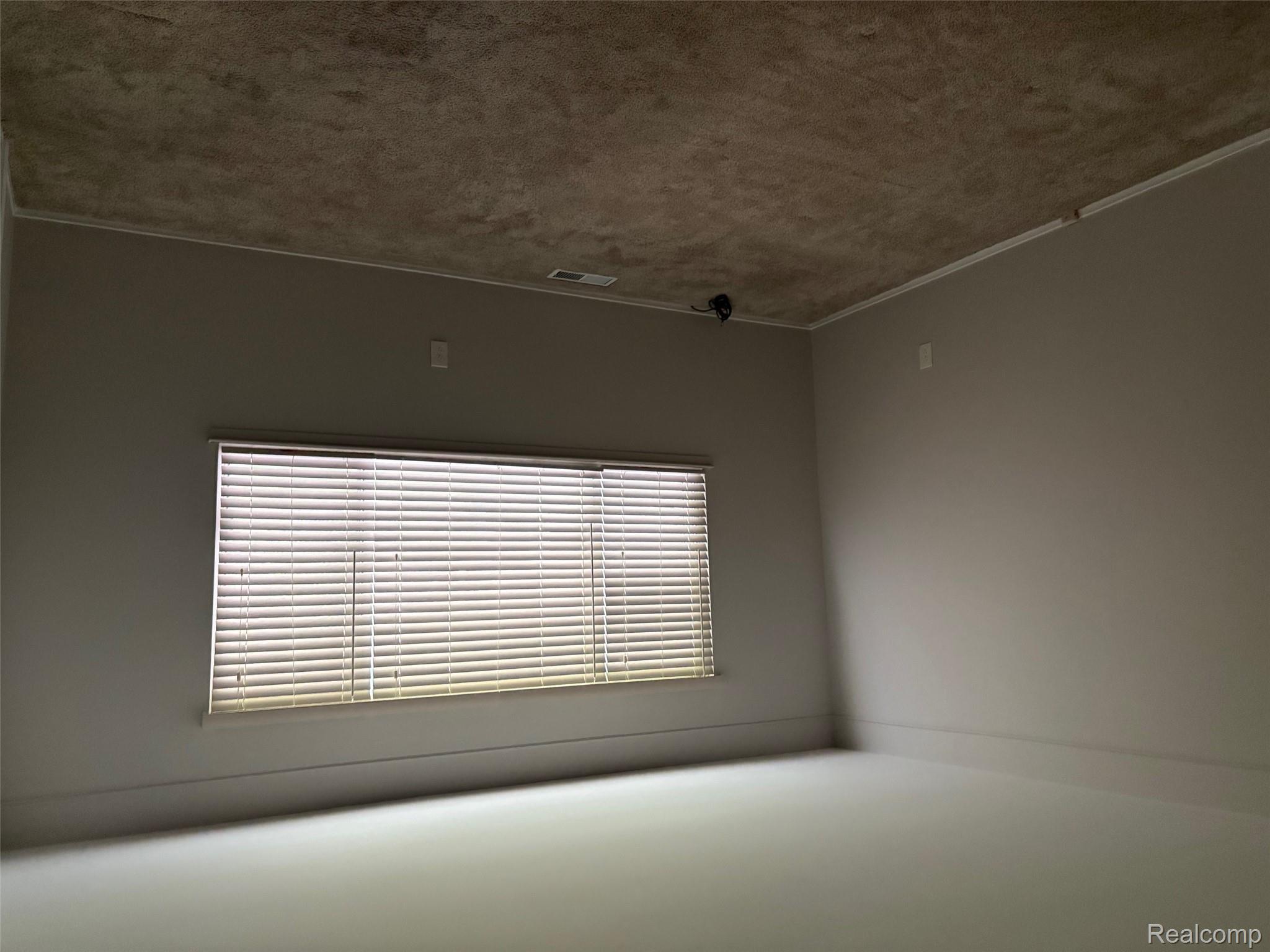 22621 Brookforest