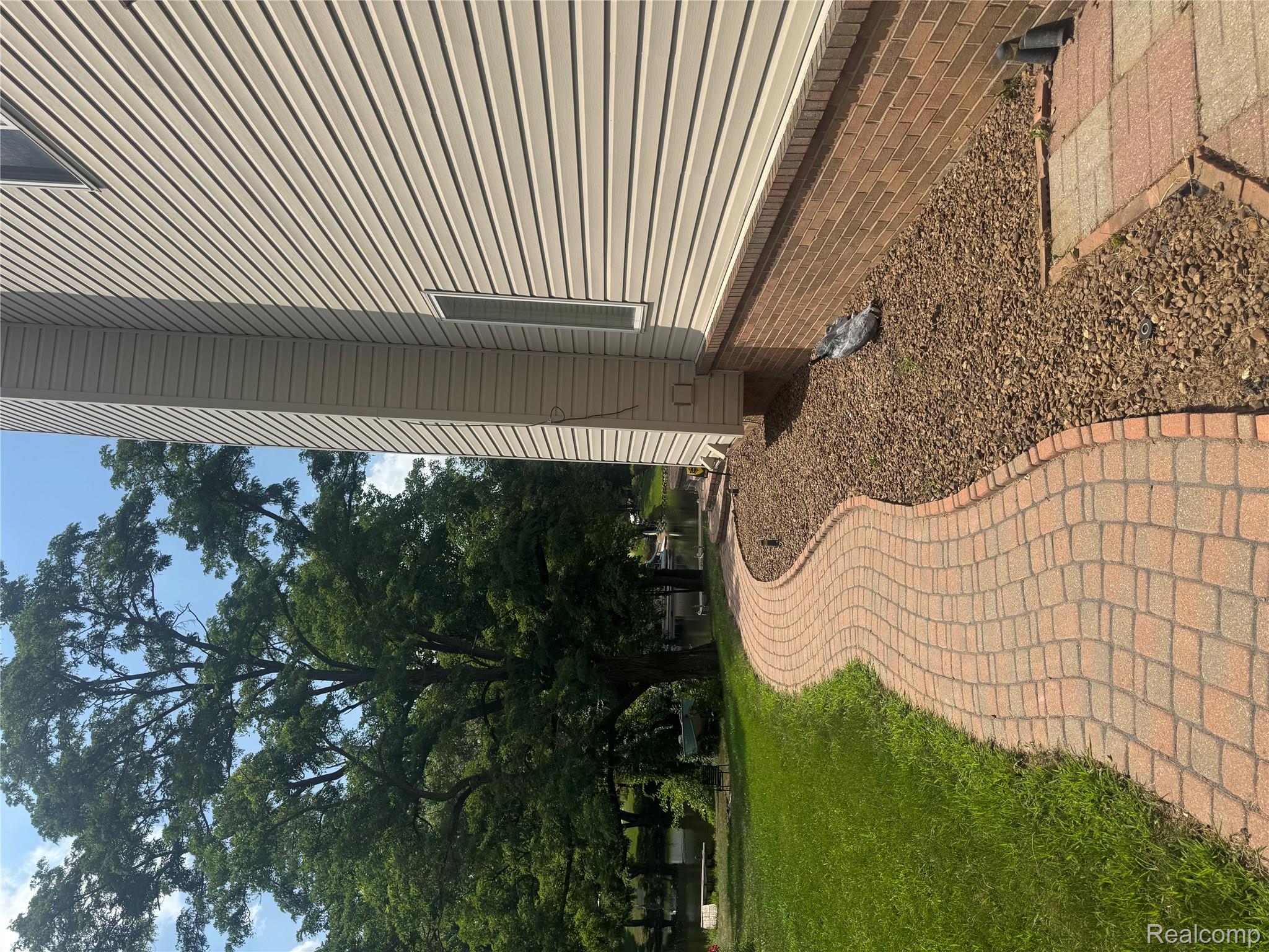 5245 Riverwalk Trail