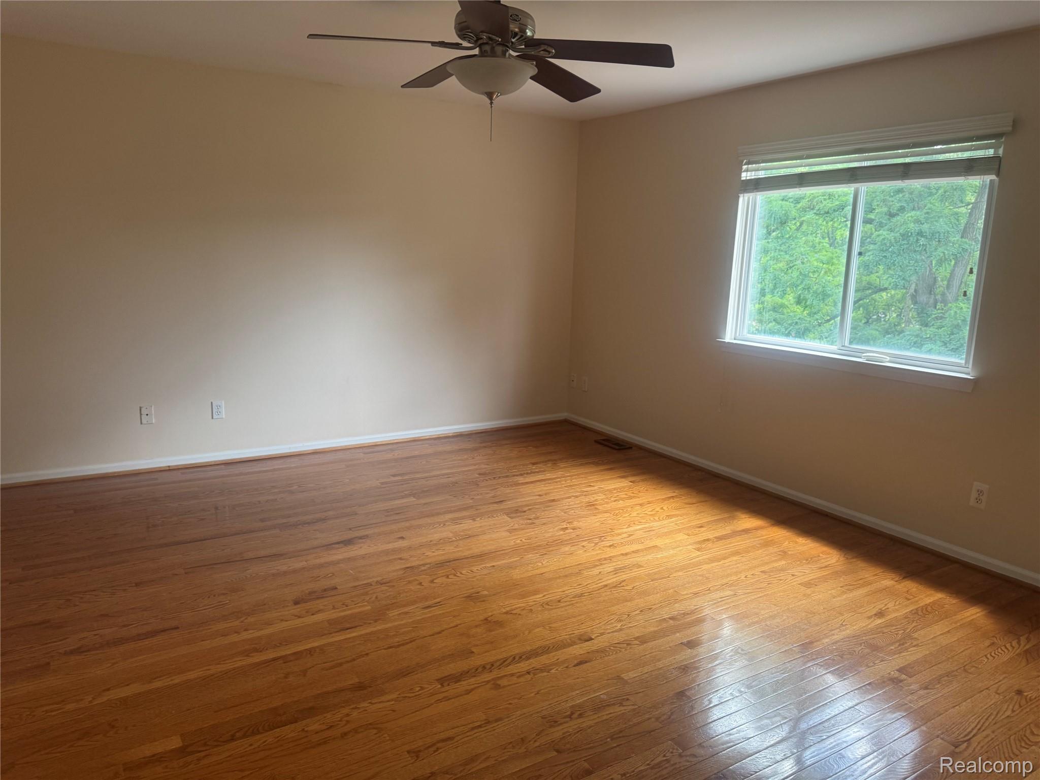 5245 Riverwalk Trail