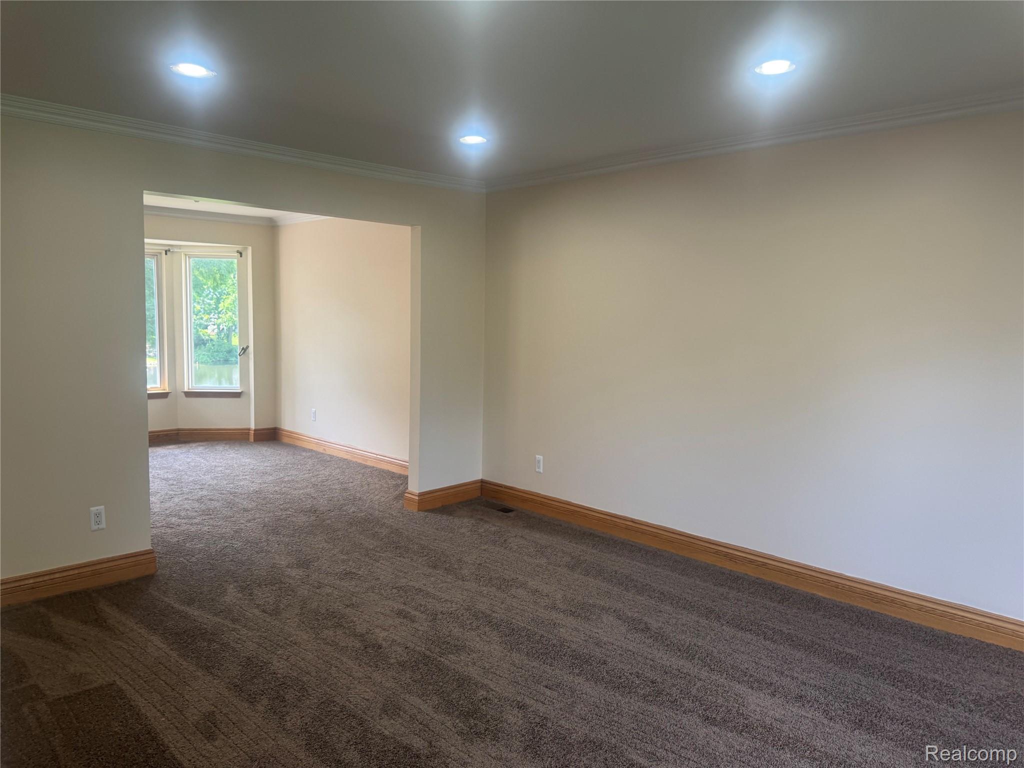 5245 Riverwalk Trail