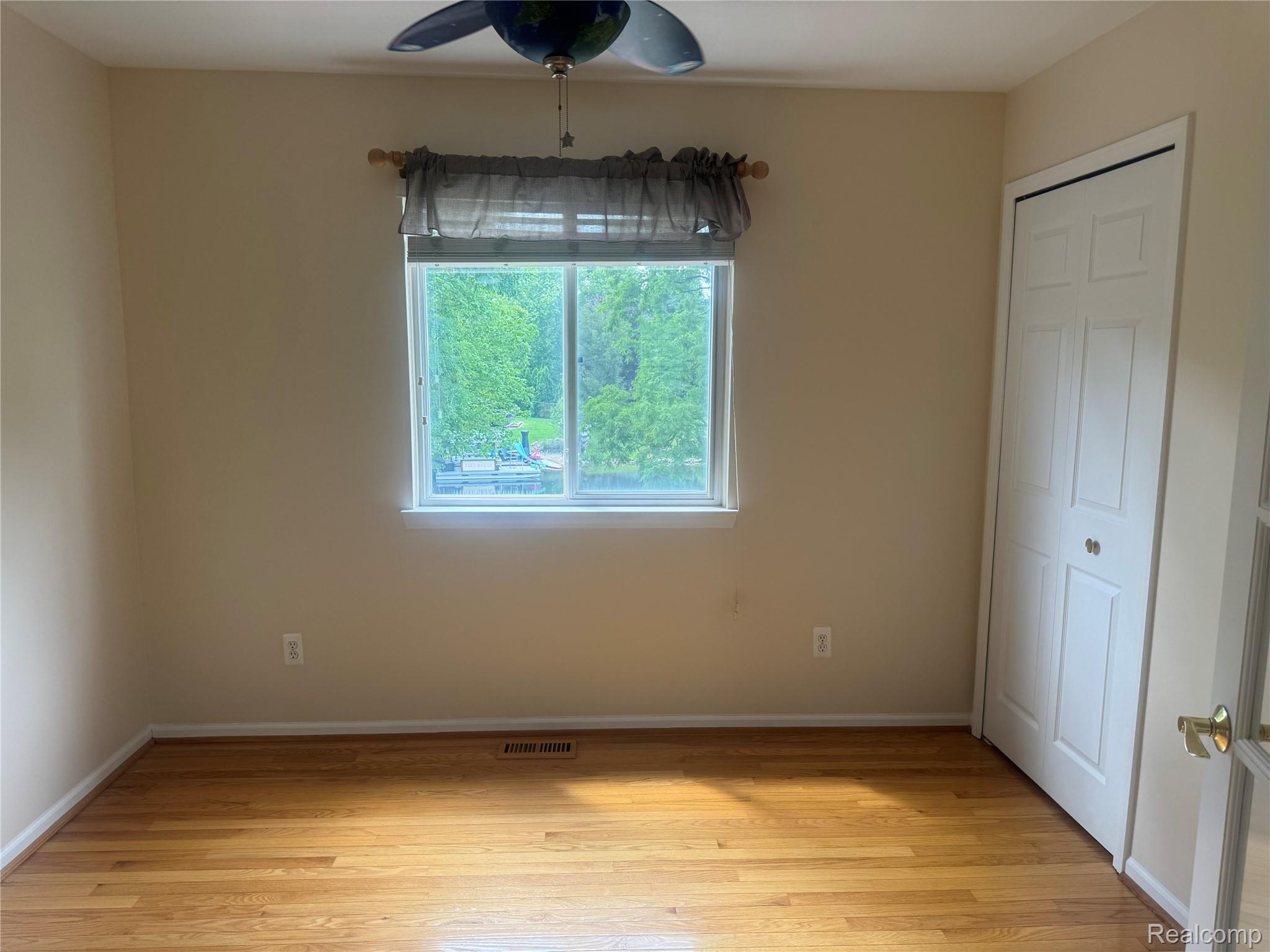 5245 Riverwalk Trail