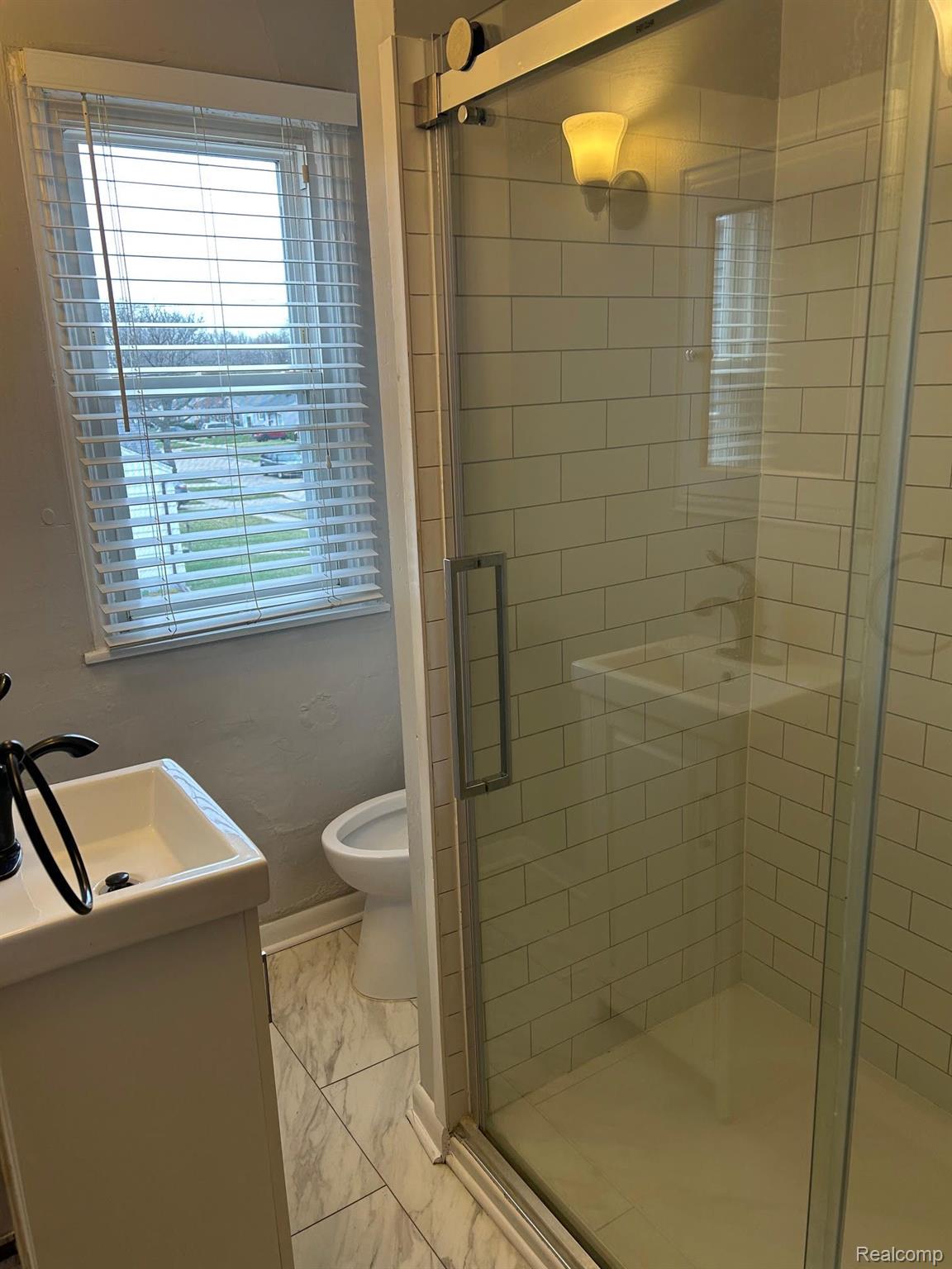 27135 DARTMOUTH Street 4