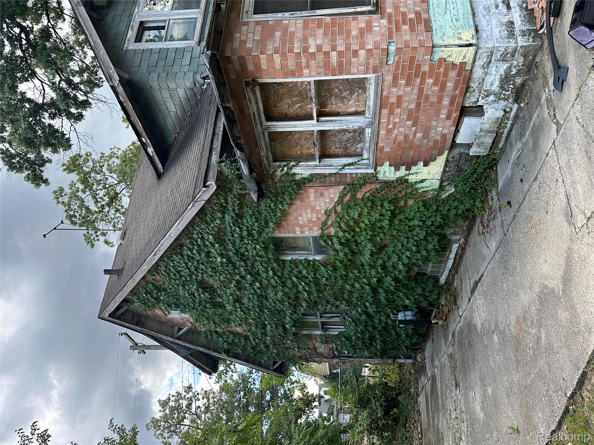 20000 Prairie Street