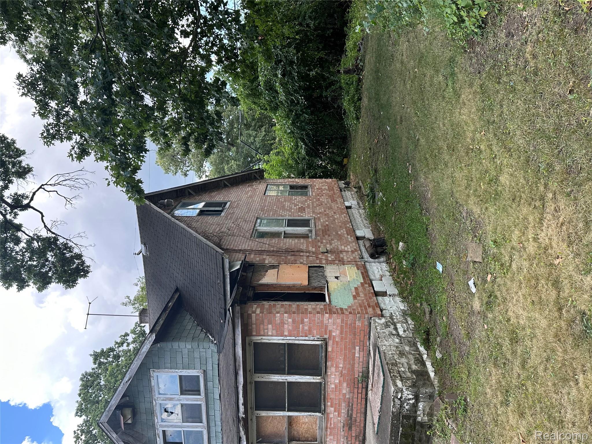 20000 Prairie Street