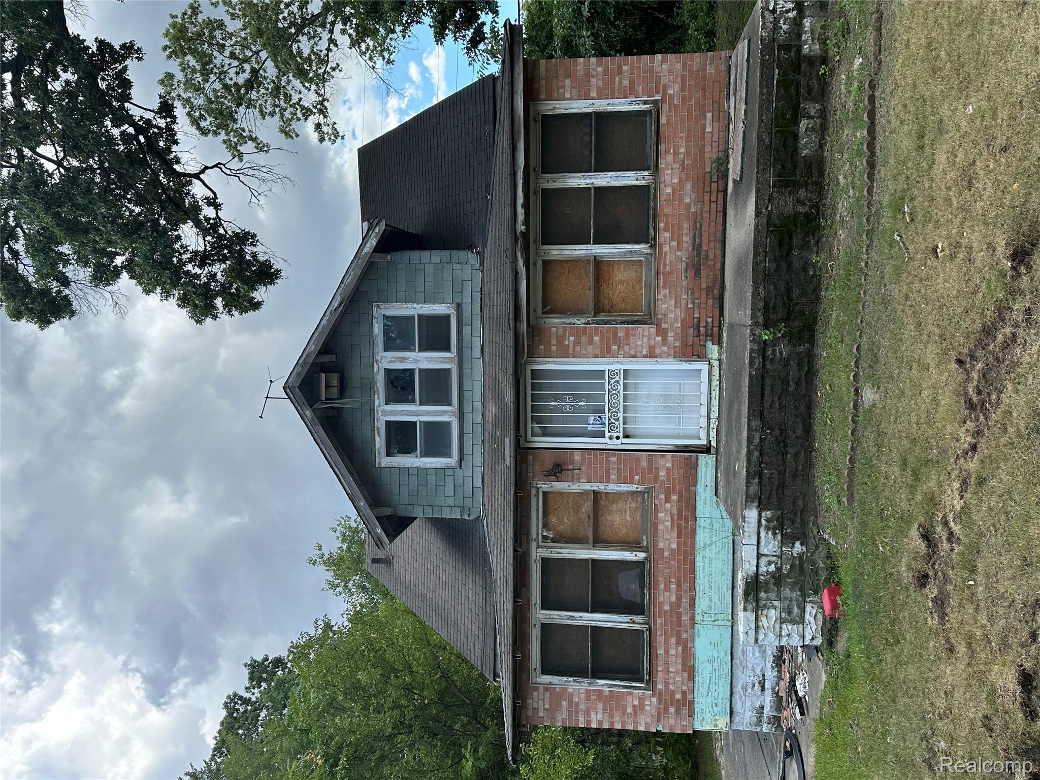 20000 Prairie Street