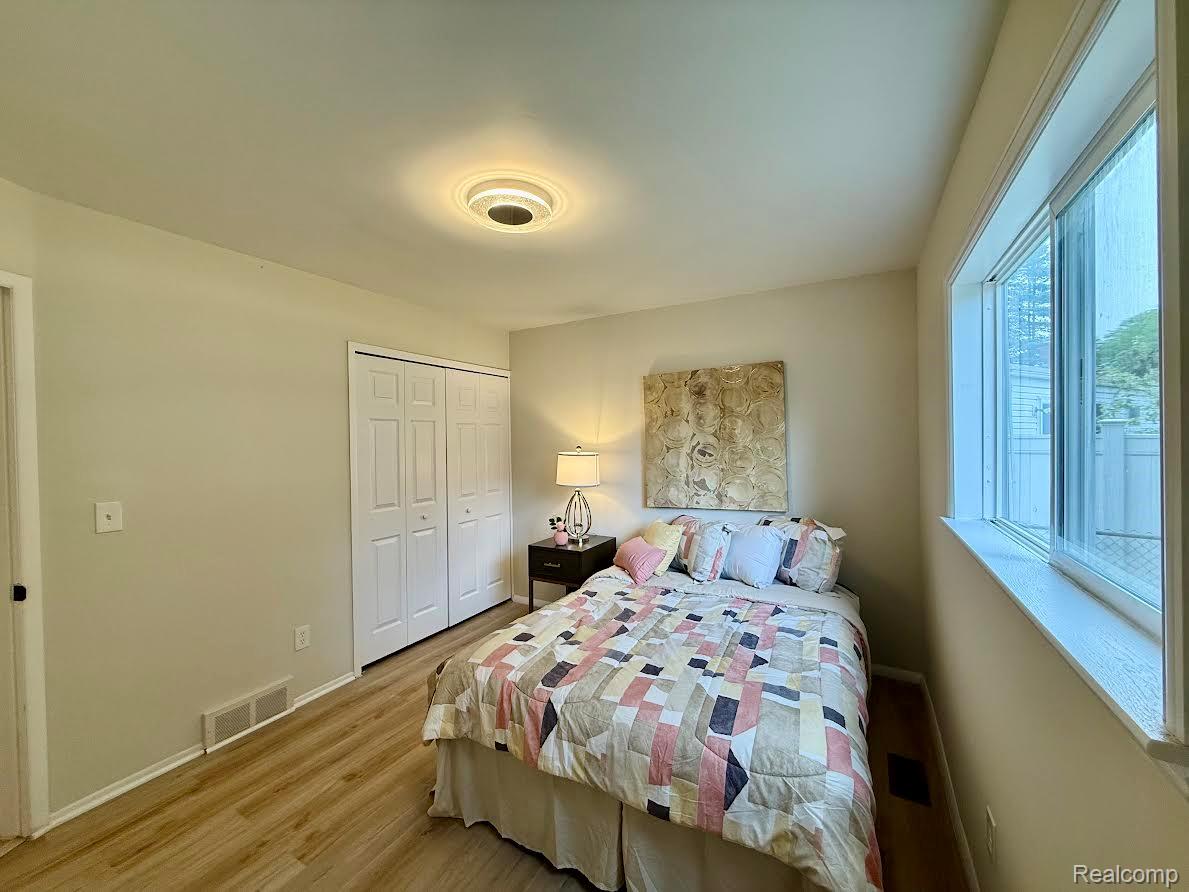 11859 Fairview Drive