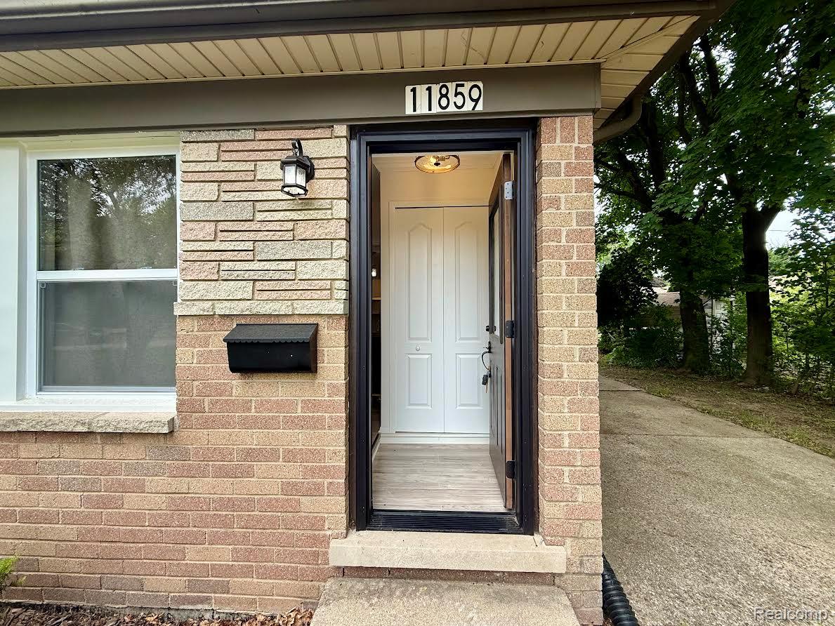 11859 Fairview Drive