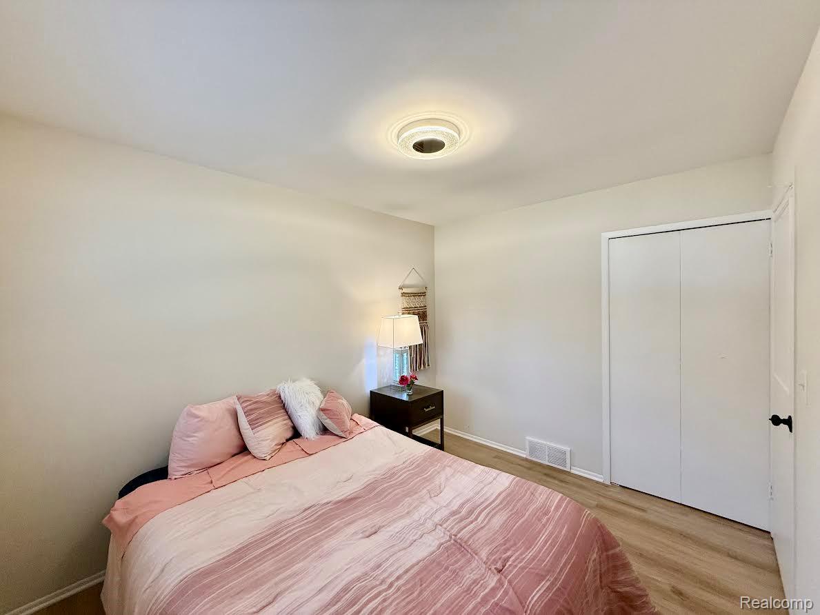 11859 Fairview Drive