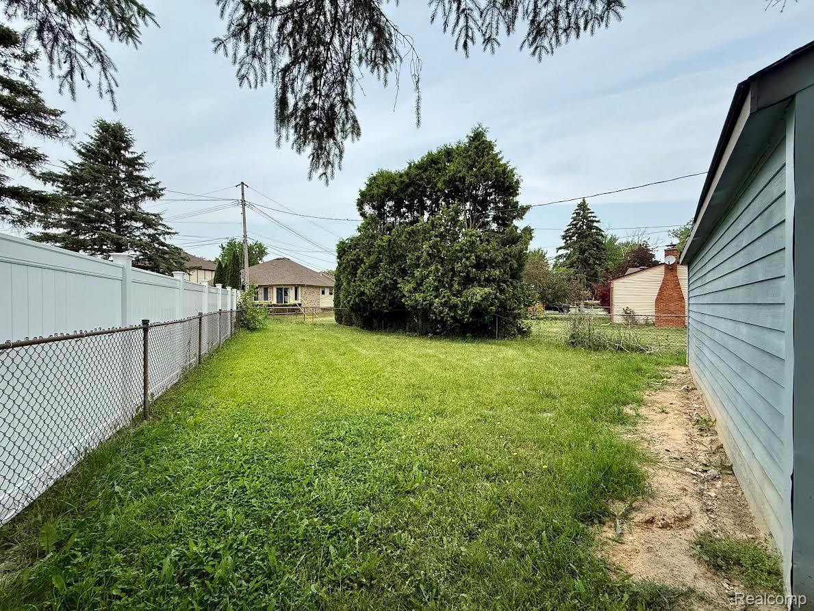 11859 Fairview Drive