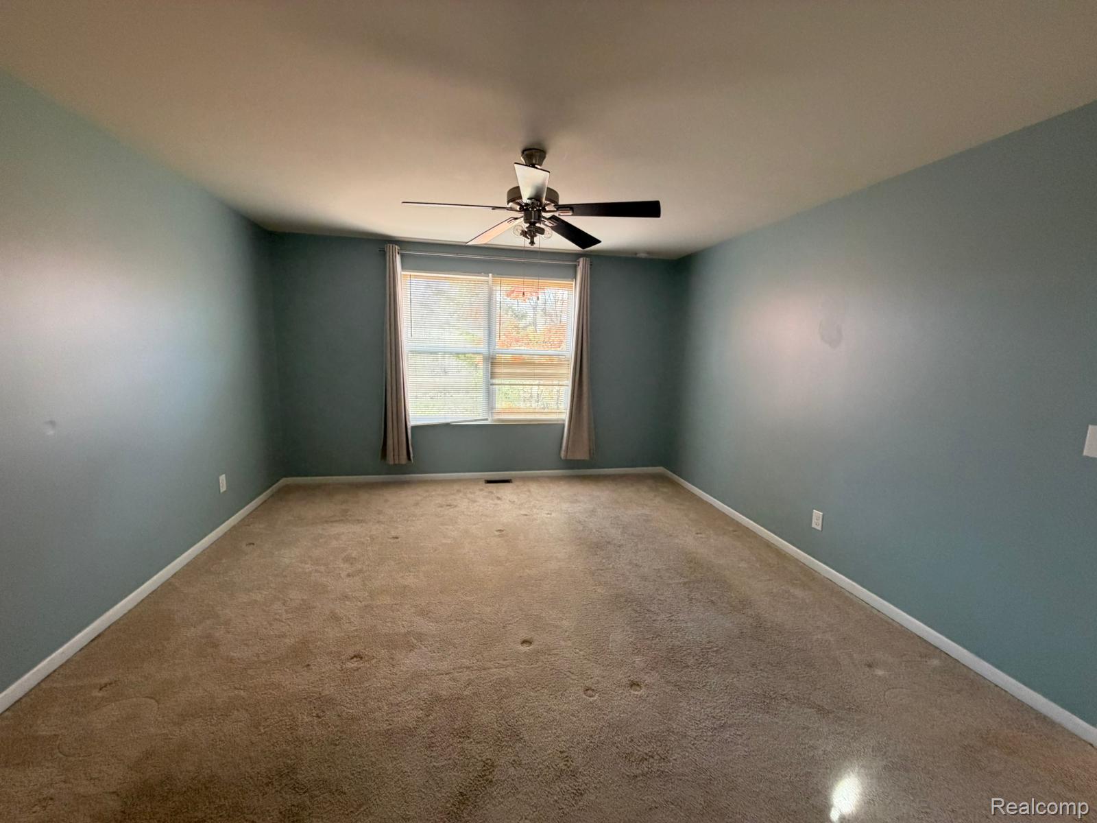 25835 Oberlin Boulevard