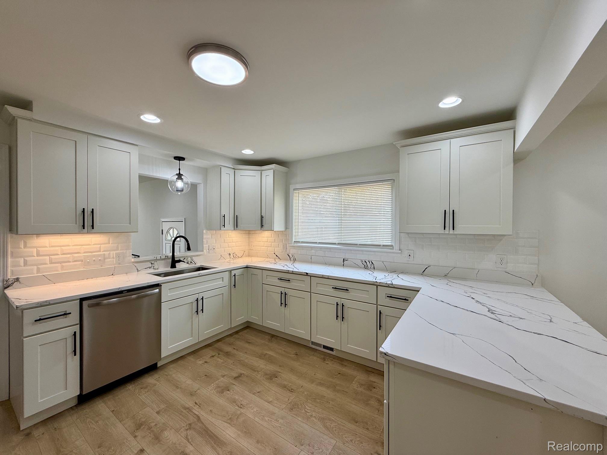 45949 Bontekos Avenue