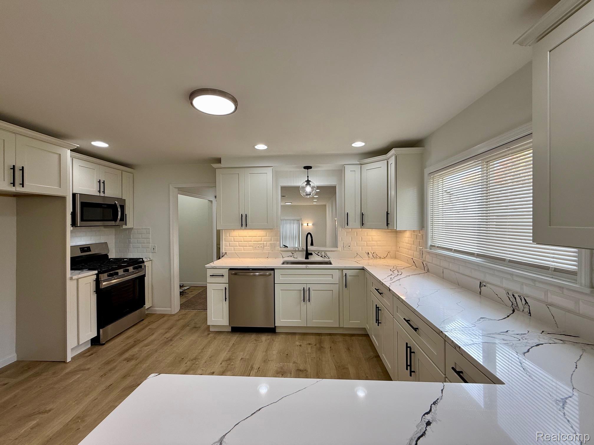 45949 Bontekos Avenue