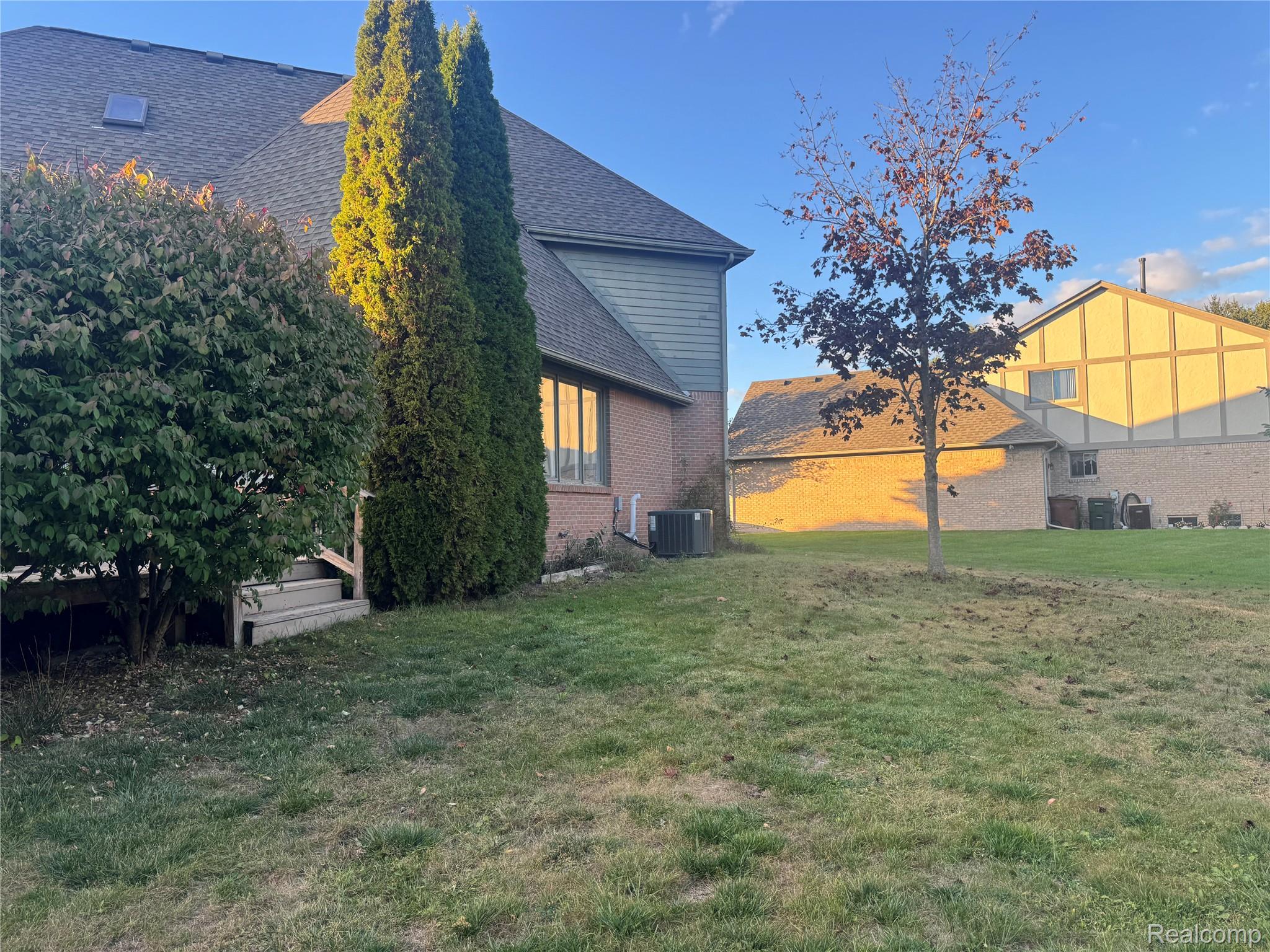 15002 Knightsbridge Drive