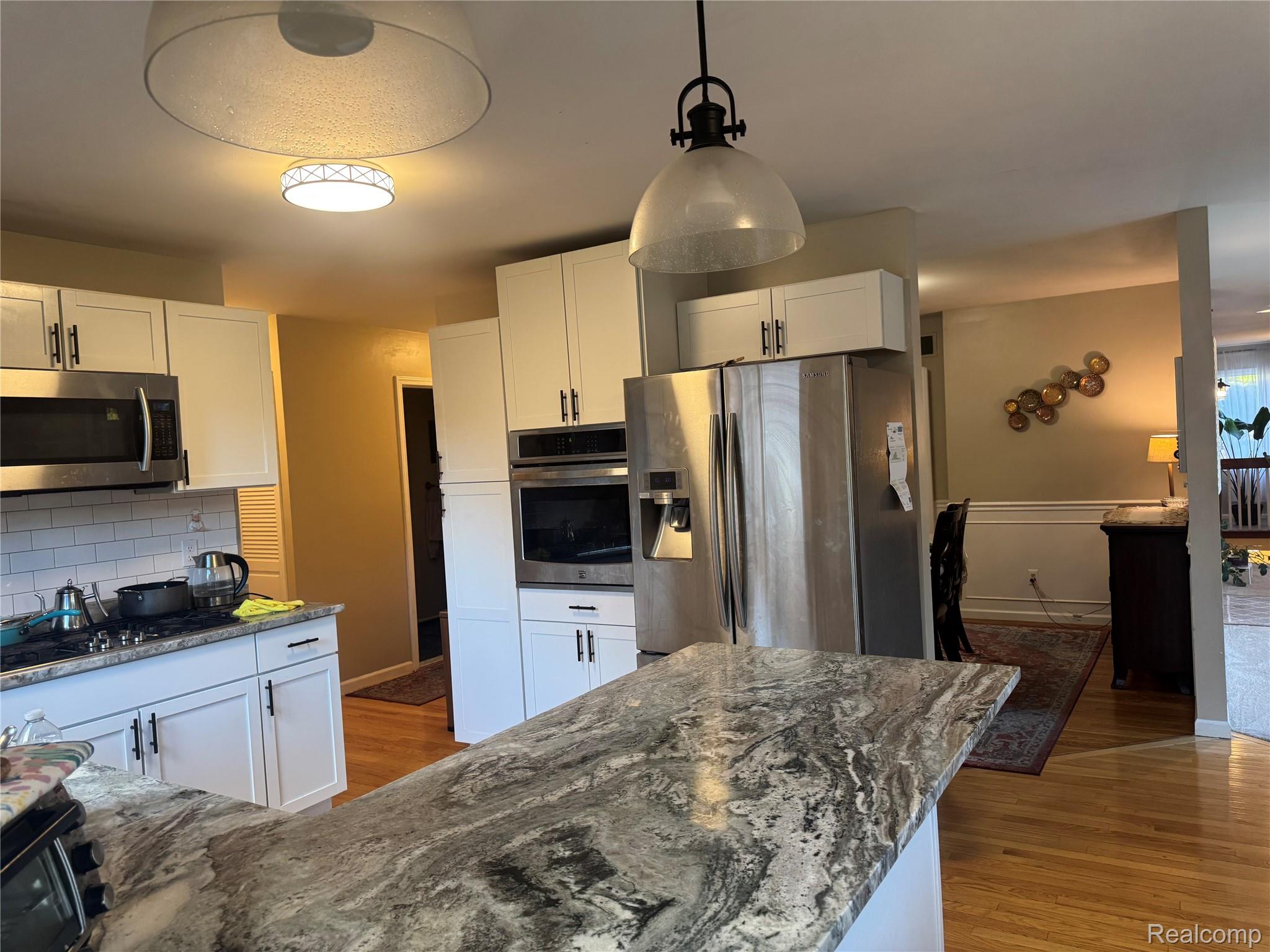 15002 Knightsbridge Drive