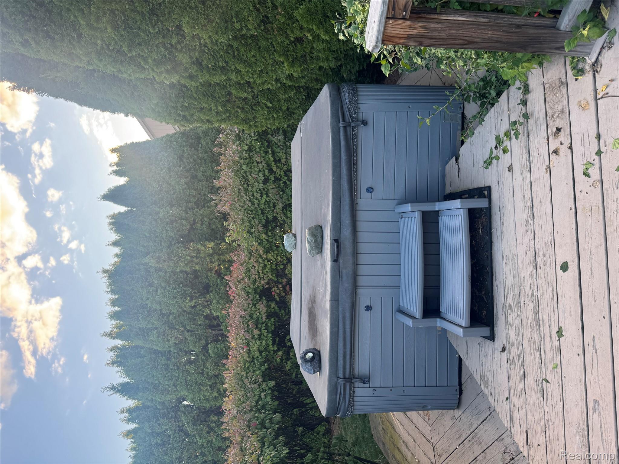 15002 Knightsbridge Drive