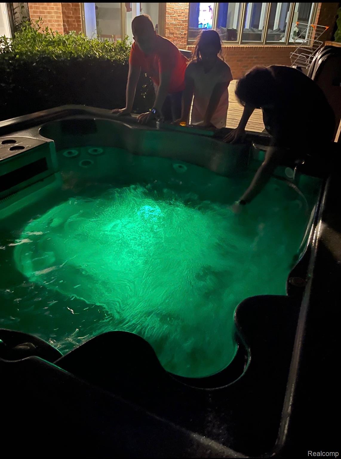 15002 Knightsbridge Drive