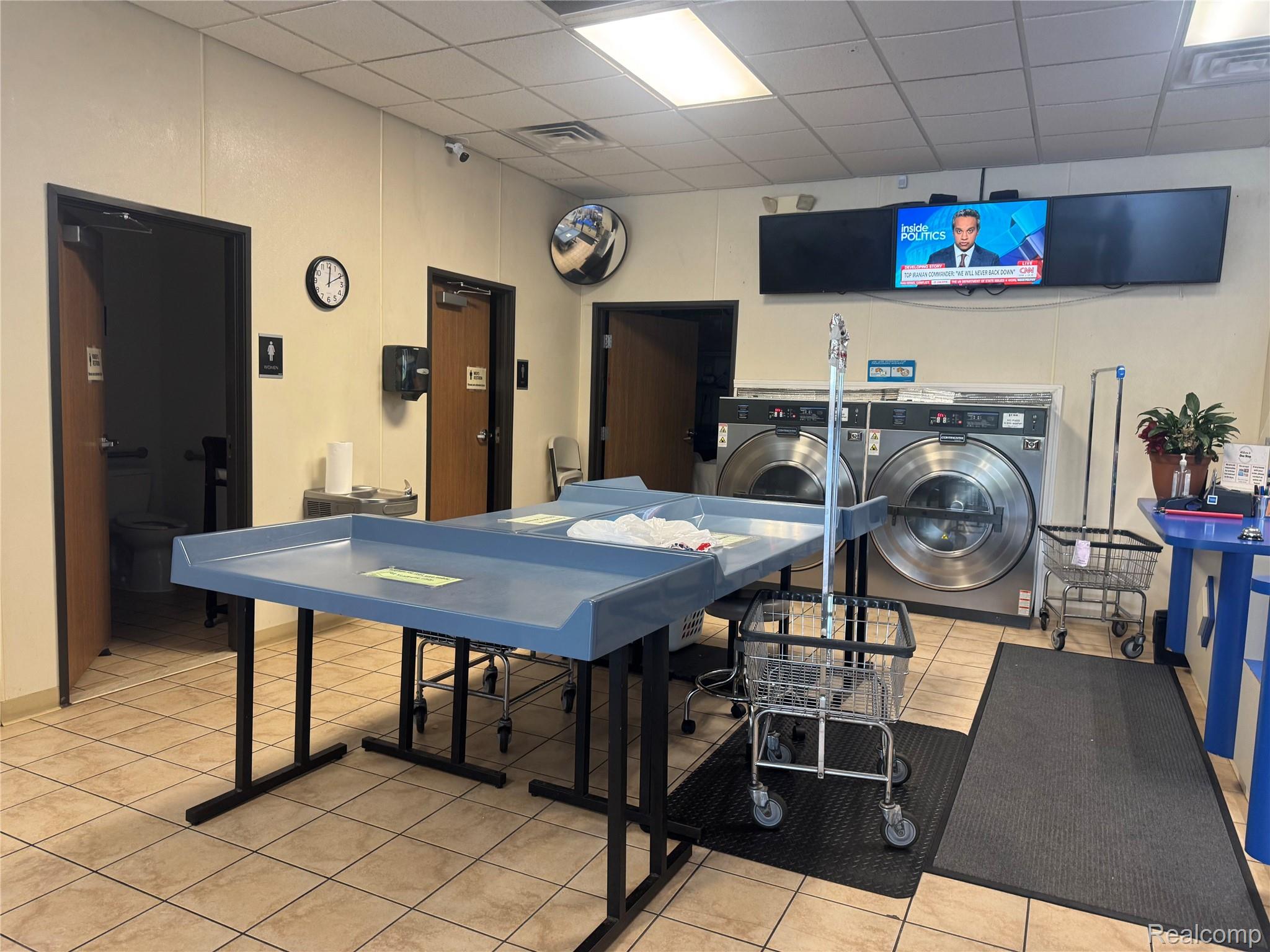 1751 E West Maple Road