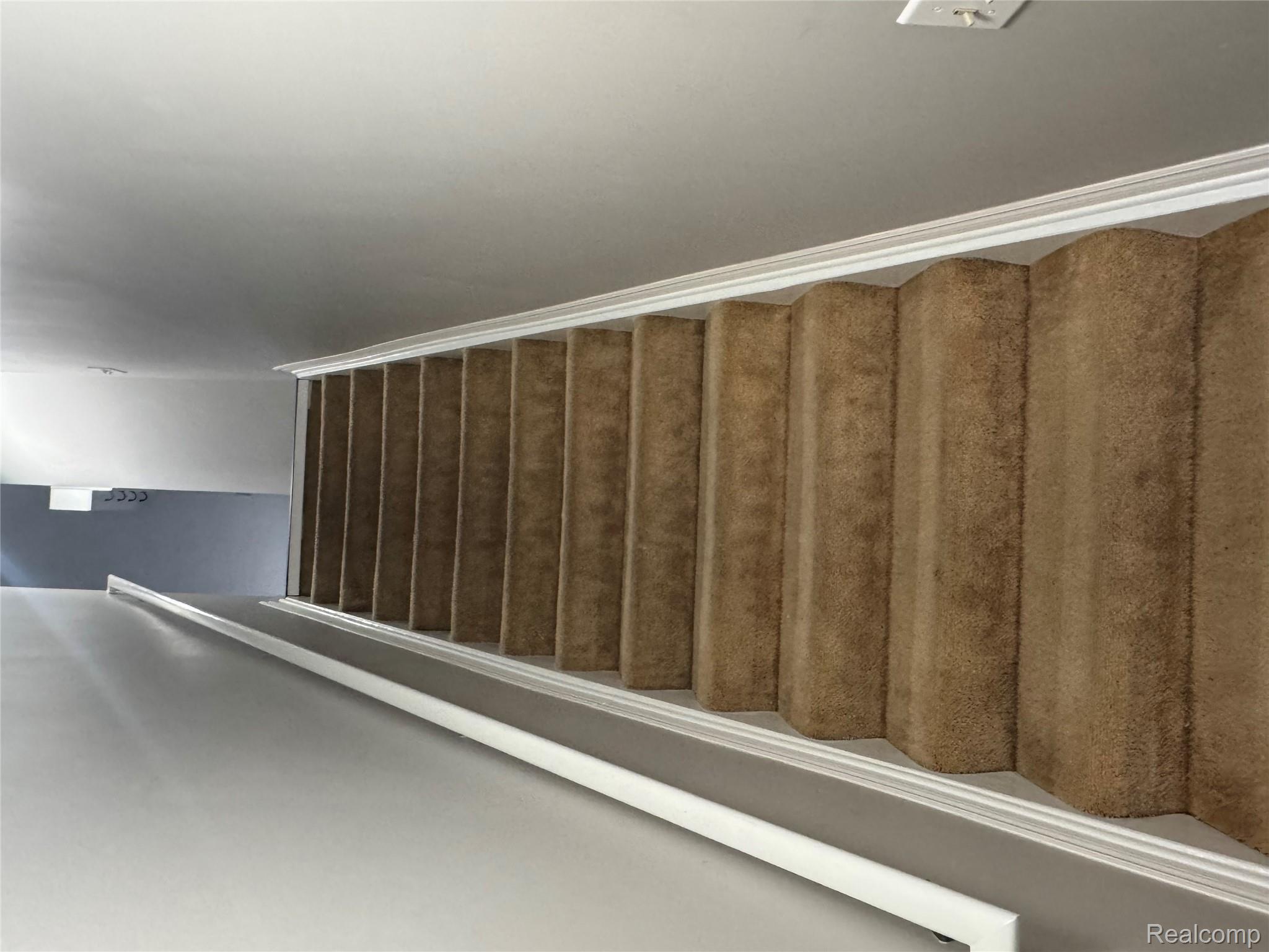 6619 Ridgefield Circle 205