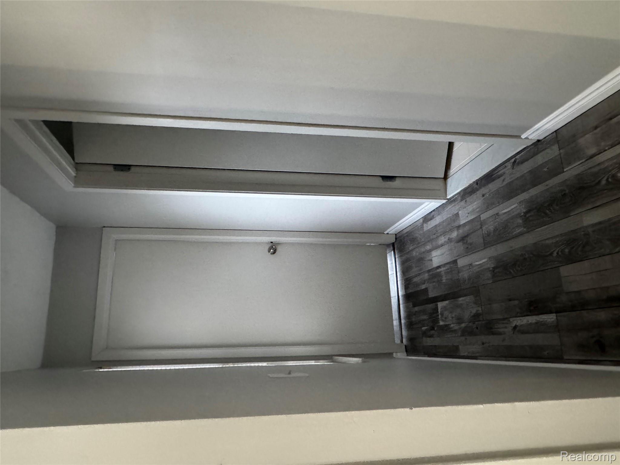 6619 Ridgefield Circle 205