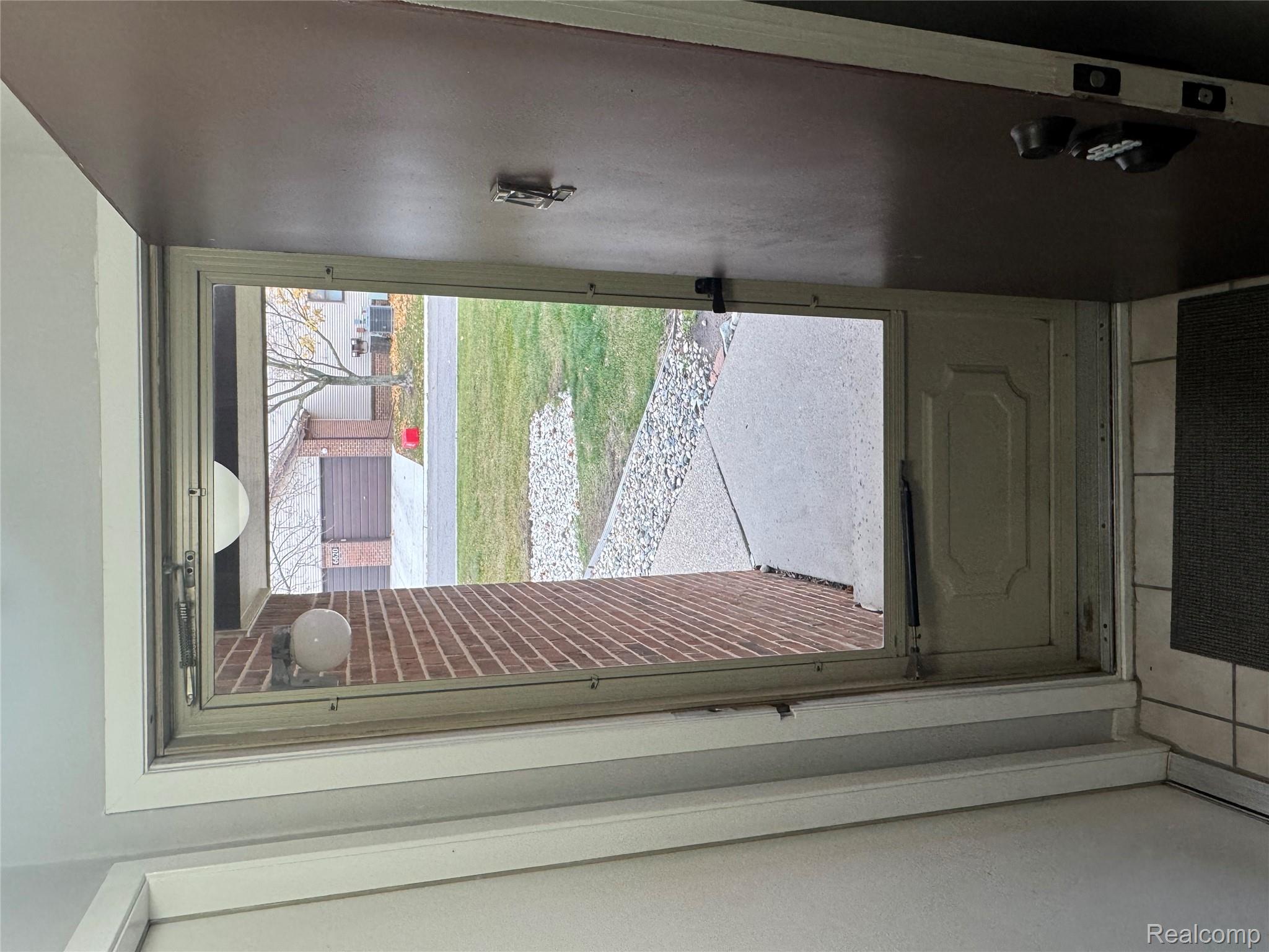 6619 Ridgefield Circle 205