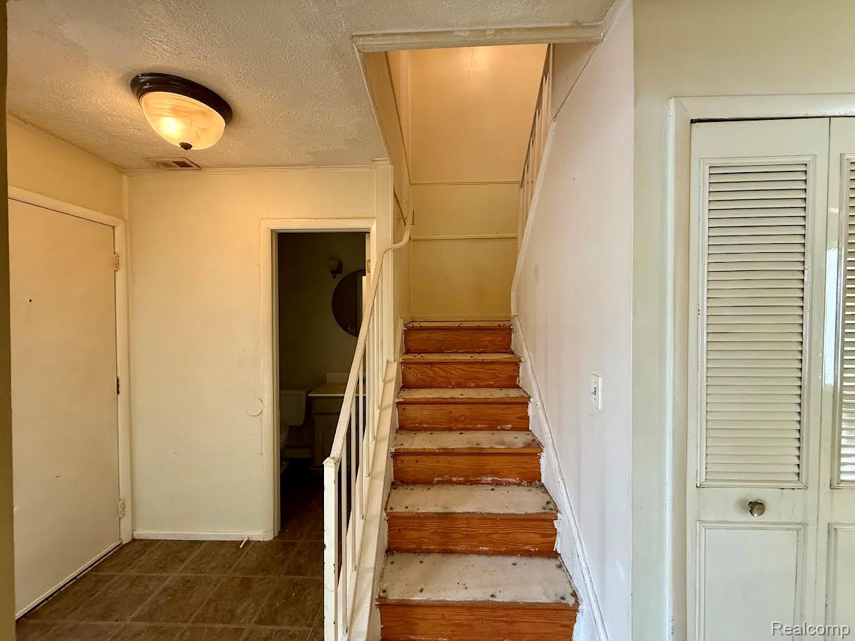 805 Estrada Drive