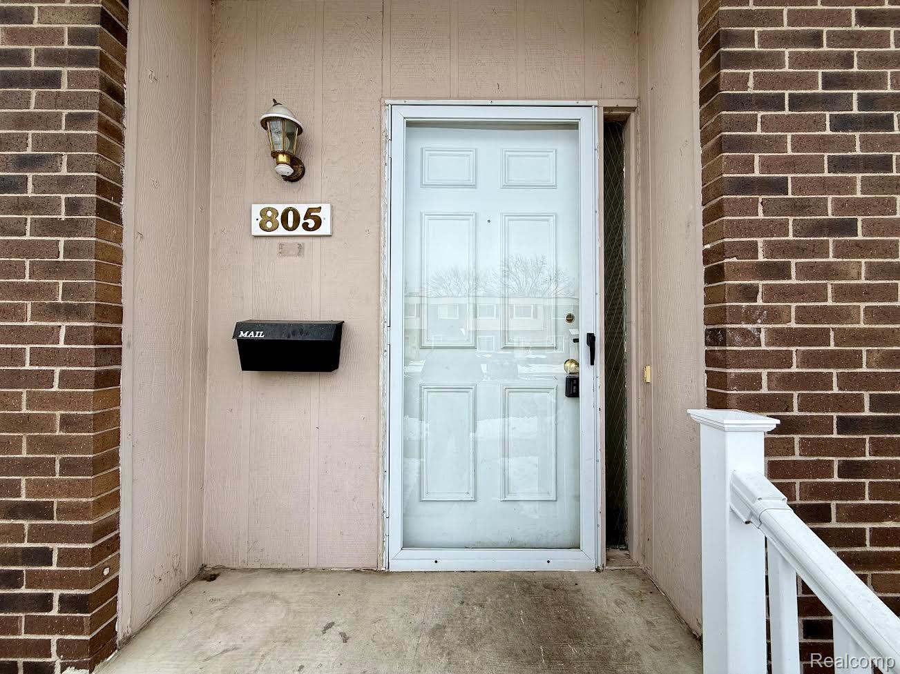 805 Estrada Drive
