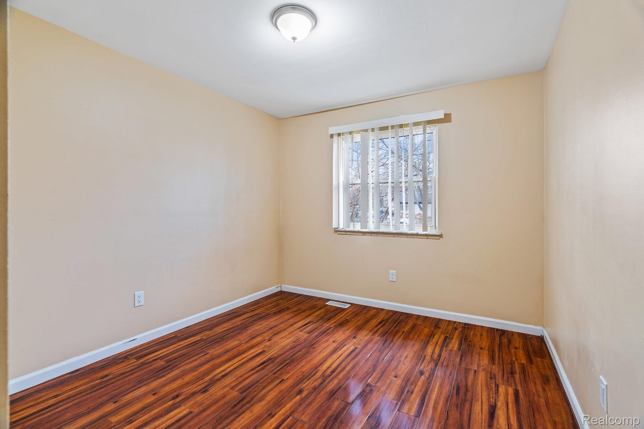 37258 Carpathia Blve Boulevard