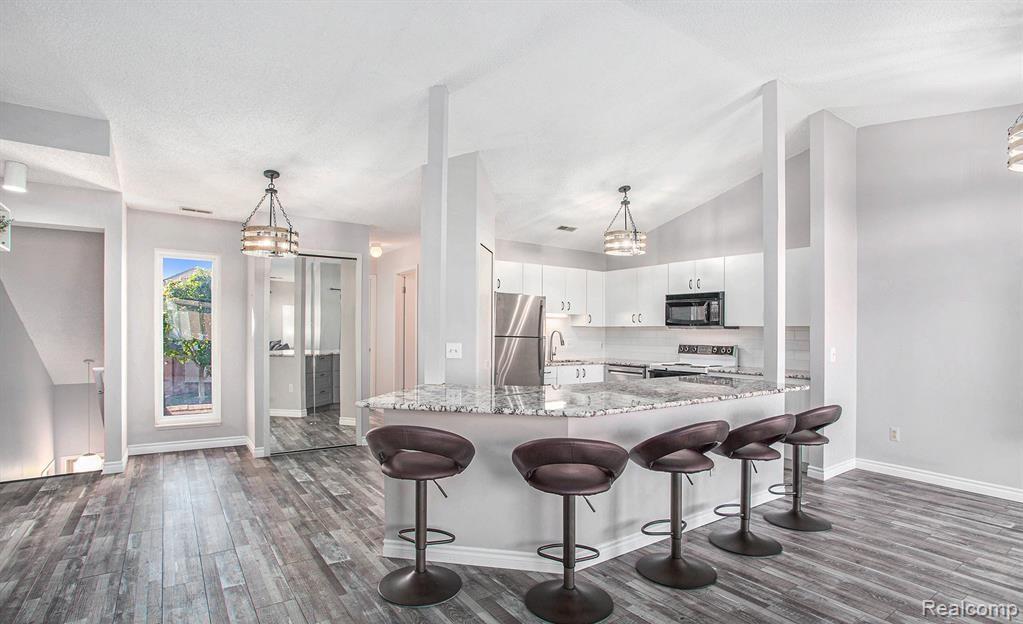 6619 Ridgefield Circle 205