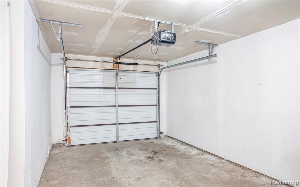 6619 Ridgefield Circle 205