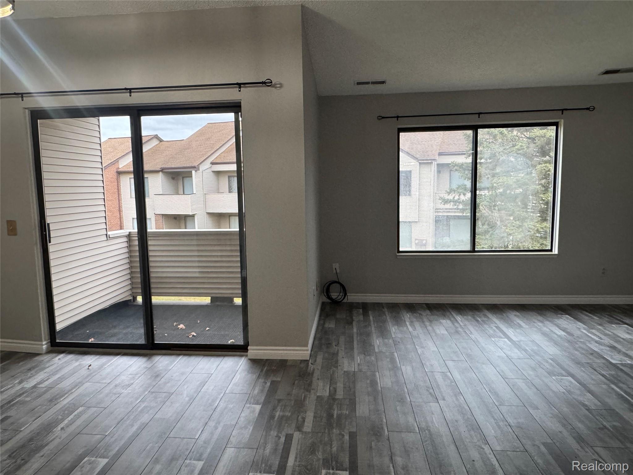 6619 Ridgefield Circle 205